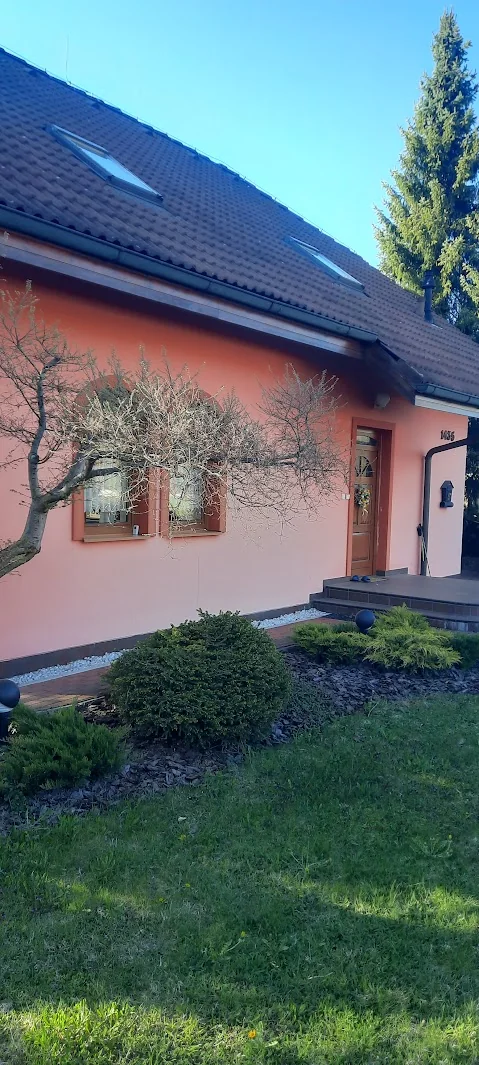Realizácia maliarskych prác – Fasáda – Raková