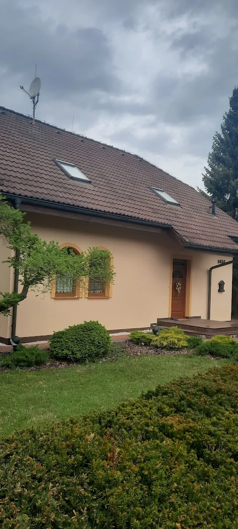 Realizácia maliarskych prác – Fasáda – Raková